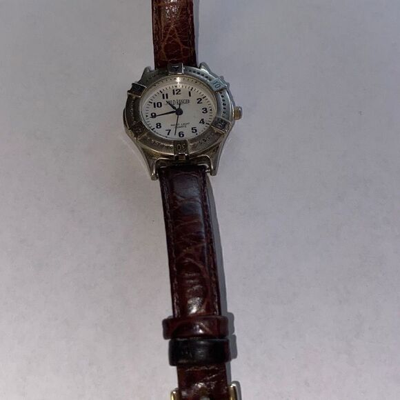 Field Ranger Women's Round Night Light Quartz Leather Brown Wrist Watch - Picture 2 of 9